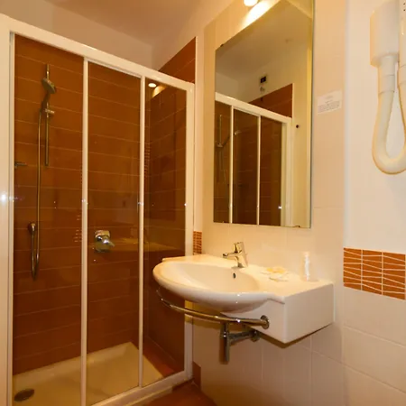 Serapo Hotel 3*
