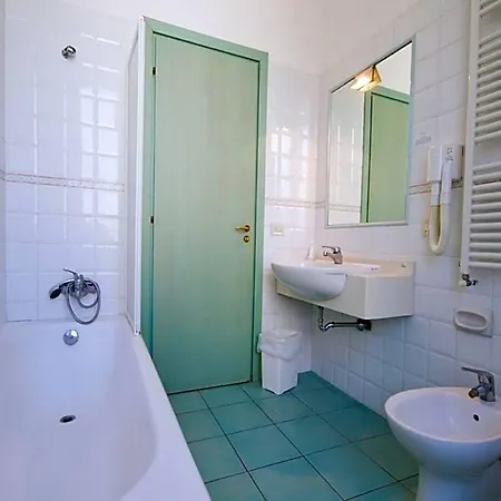 Serapo Hotel 3*