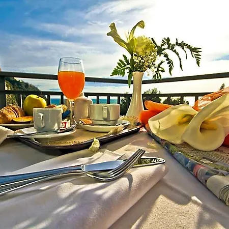 Serapo Hotel