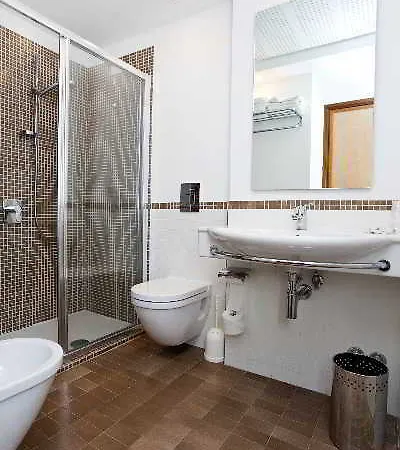 Serapo Hotell 3*